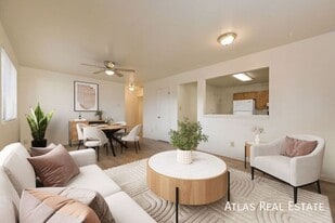 681 Fraser St in Aurora, CO - Building Photo