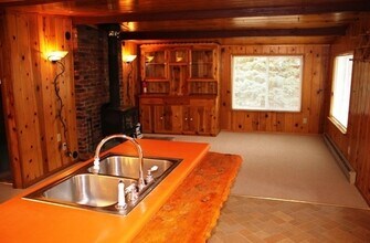 52742 Elm Dr in La Pine, OR - Building Photo - Building Photo