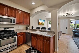 2367 Chiquita Ln in Thousand Oaks, CA - Building Photo - Building Photo