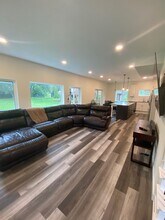 5117 Saint Cyr Rd in Middleton, WI - Foto de edificio - Building Photo