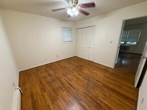 394 S Pope St, Unit 4 in Athens, GA - Foto de edificio - Building Photo