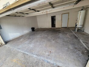 12247 W Village Dr, Unit D in Houston, TX - Building Photo - Building Photo