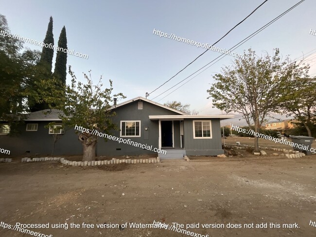 11233 Cherry Ave in Cherry Valley, CA - Building Photo - Building Photo