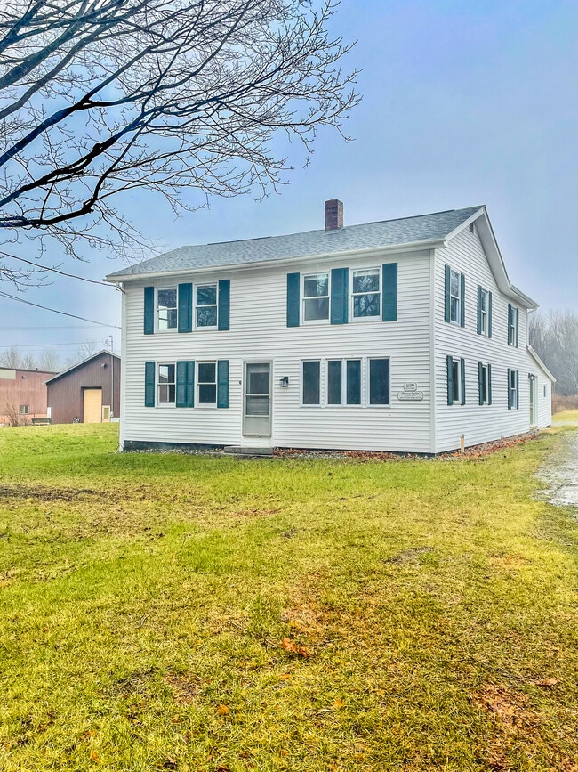 1699 Main St in Readfield, ME - Building Photo - Building Photo
