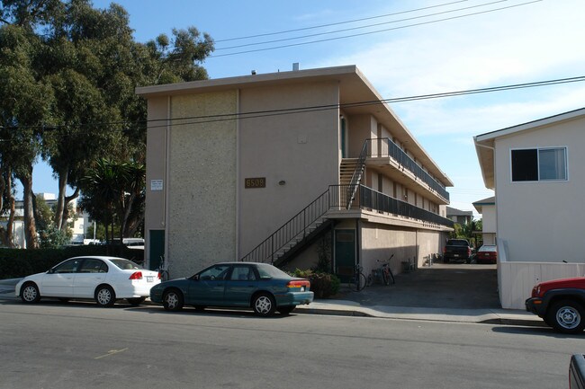 6509 Sabado Tarde Rd in Goleta, CA - Foto de edificio - Building Photo