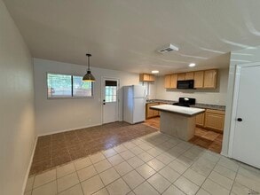 1101 AVE C in Yuma, AZ - Building Photo - Building Photo