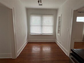 3019 N Robinson Ave-Unit -3021 1/2 in Oklahoma City, OK - Building Photo - Building Photo