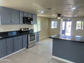 307 N D St in Eloy, AZ - Foto de edificio - Building Photo