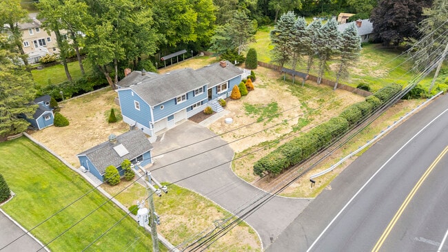 3840 Black Rock Tpke in Fairfield, CT - Building Photo - Building Photo
