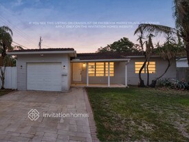 1313 N Park Rd in Hollywood, FL - Building Photo