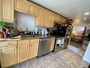 1734 Commonwealth Avenue, Unit #2 in Boston, MA - Building Photo - Building Photo