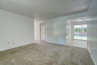 503 Meadow Lake Dr in Edmond, OK - Building Photo - Building Photo