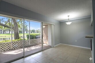 7106 Glenmoor Dr in West Palm Beach, FL - Building Photo - Building Photo