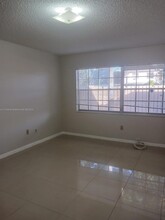 7502 Nova Dr in Davie, FL - Building Photo - Building Photo