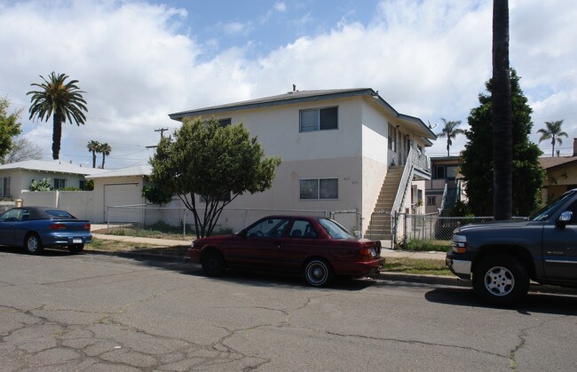 411-421 E Ave in National City, CA - Foto de edificio - Building Photo