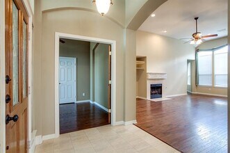 2221 Briary Trace Ct in Lewisville, TX - Building Photo - Building Photo