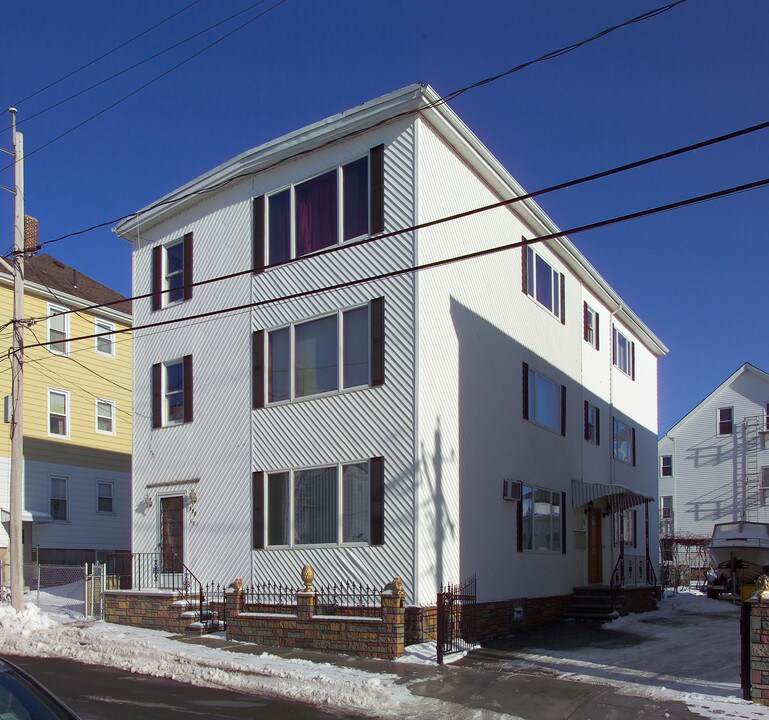 171-175 Orange St in Fall River, MA - Building Photo