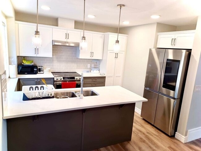 4137 76 St NW in Edmonton, AB - Building Photo - Building Photo