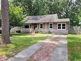 1289 River Oaks Dr in Norfolk, VA - Building Photo