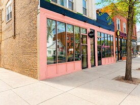 2239 N Western Ave, Unit 1R in Chicago, IL - Building Photo