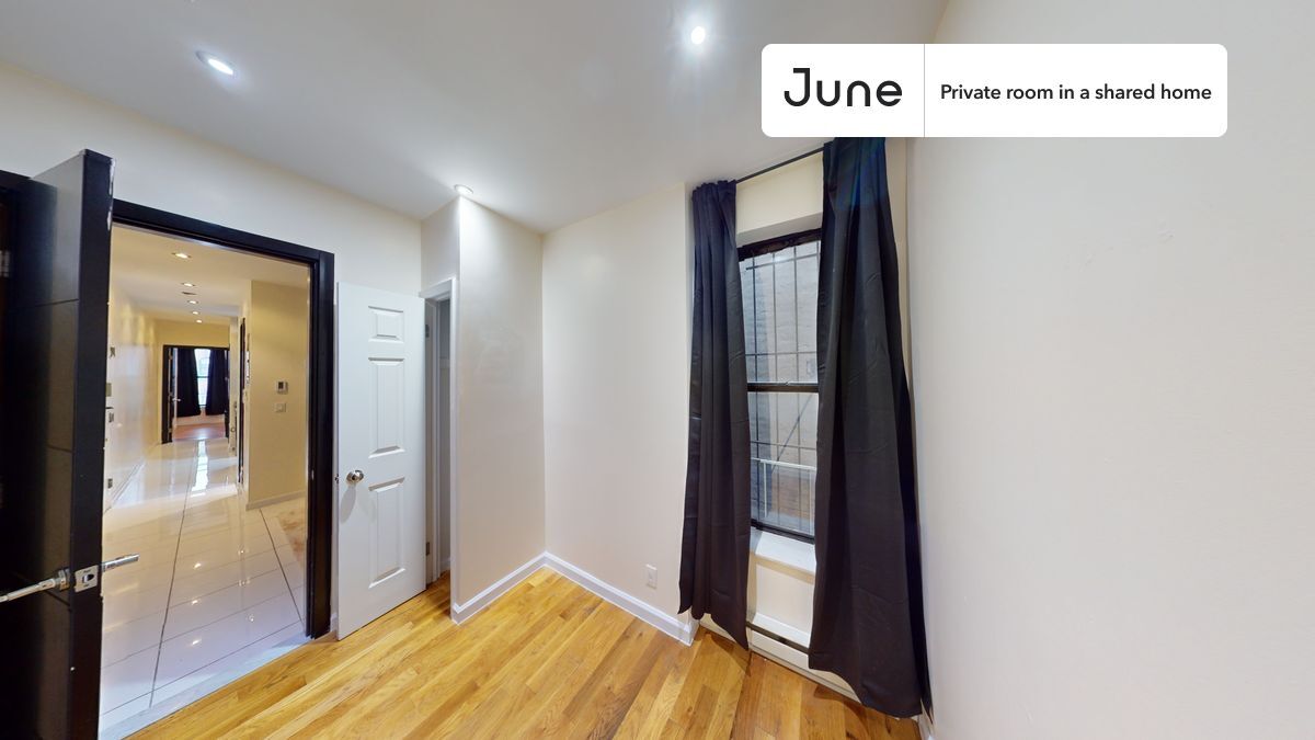Room in Shared 3 bed/1 bath home in New York, NY - Building Photo