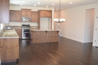 837 Stage Stop Lp in Rocklin, CA - Building Photo - Building Photo