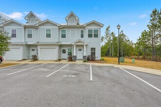 235 Date Palm Ln in Freeport, FL - Building Photo - Building Photo