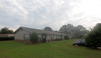 Trail Court Apartments in Robertsdale, AL - Building Photo