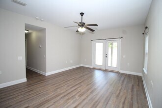 5780 Jade Moon Cir in Milton, FL - Building Photo - Building Photo