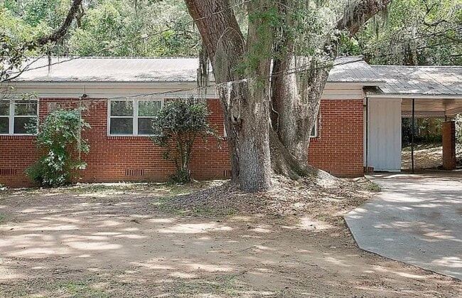 1318 W Tharpe St in Tallahassee, FL - Building Photo - Building Photo