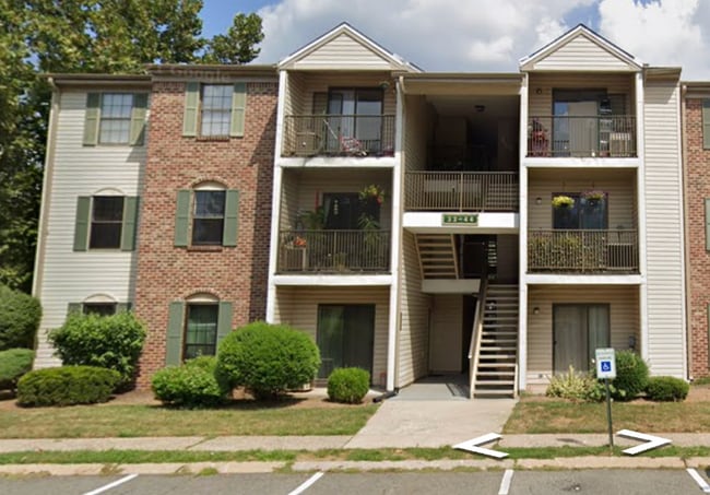 42 Canterbury Ct