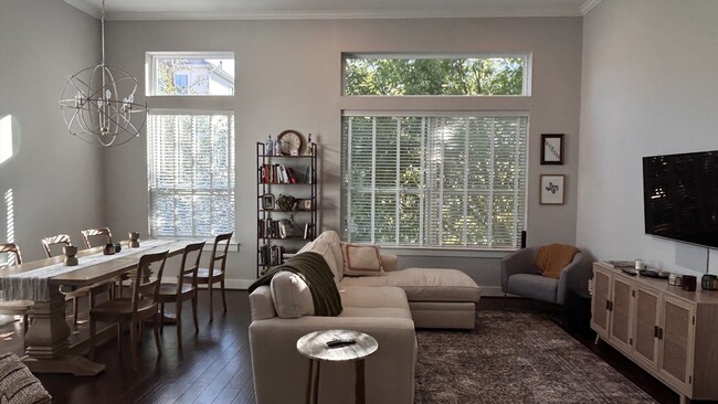 property at 1105 Fowler St