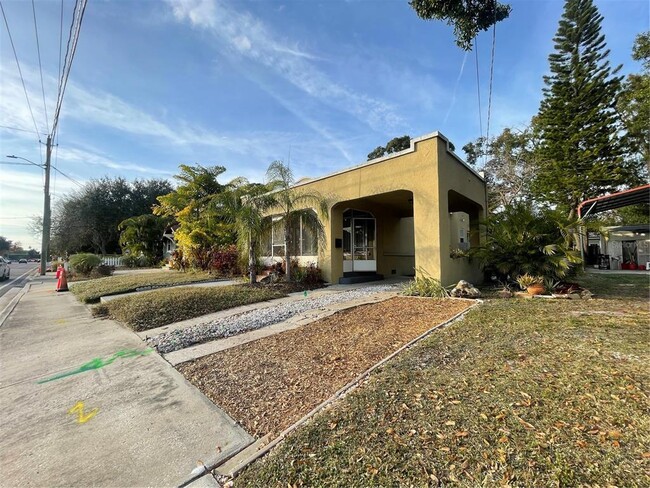 3611 W Bay to Bay Blvd in Tampa, FL - Building Photo - Building Photo