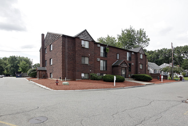 Delmont Garden Apartments in Lowell, MA - Building Photo - Building Photo