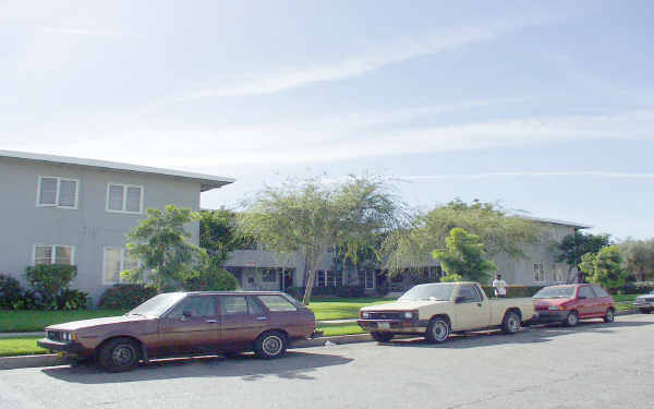 5652-5674 Clemson St in Los Angeles, CA - Building Photo