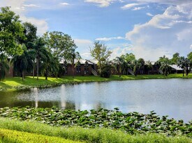 2000 S Main St in Belle Glade, FL - Building Photo