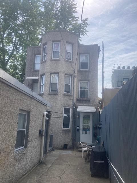 property at 605 Garden St