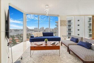 18671 Collins Ave in Miami, FL - Building Photo - Building Photo