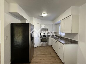 5222 Tom Stafford Dr in San Antonio, TX - Building Photo - Building Photo