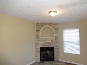 5116 Sand Ct in Groveport, OH - Building Photo - Building Photo