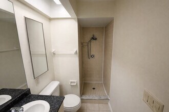 801 SE 5th Ave in Cape Coral, FL - Building Photo - Building Photo