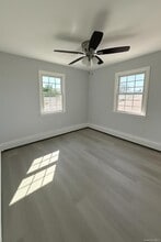 518 9th St in West Babylon, NY - Building Photo - Building Photo