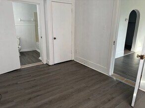 1711 W Thoman St in Springfield, MO - Building Photo - Building Photo