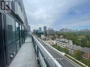 181 Sheppard Ave E in Toronto, ON - Building Photo - Building Photo