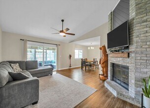 1034 Alderwood Way in Niceville, FL - Building Photo - Building Photo