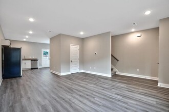 38 Highland Blf Wy in Clarksville, TN - Building Photo - Building Photo