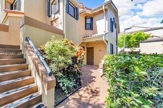 15533 N Miami Lakeway in Miami Lakes, FL - Building Photo - Building Photo