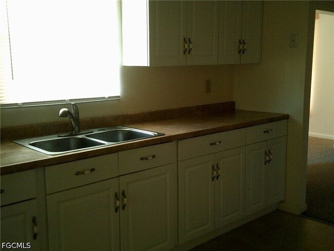 property at 1405 Juddale St E