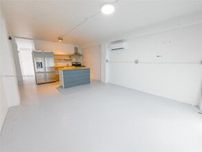 74560 Overseas Hwy in Islamorada, FL - Building Photo - Building Photo