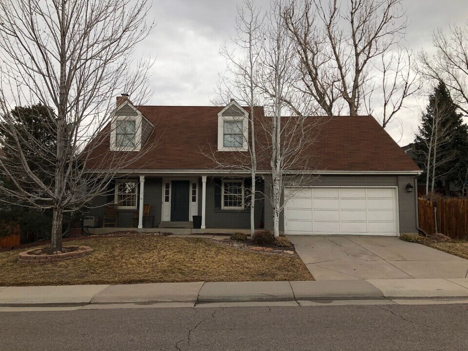 546 E Nichols Dr in Littleton, CO - Building Photo